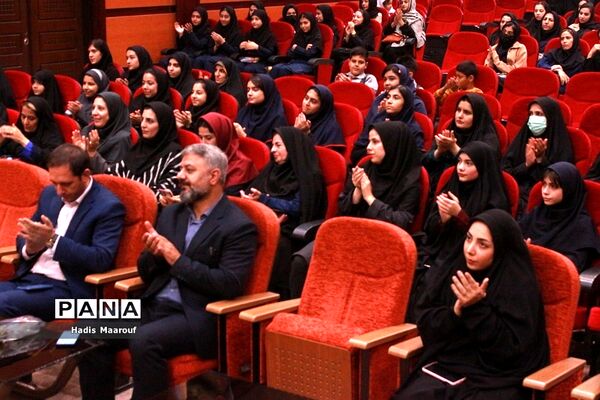 آیین تجلیل از برگزیدگان طرح‌های کارشناسی مشاوره و مراقبت در برابر آسیب‌های اجتماعی