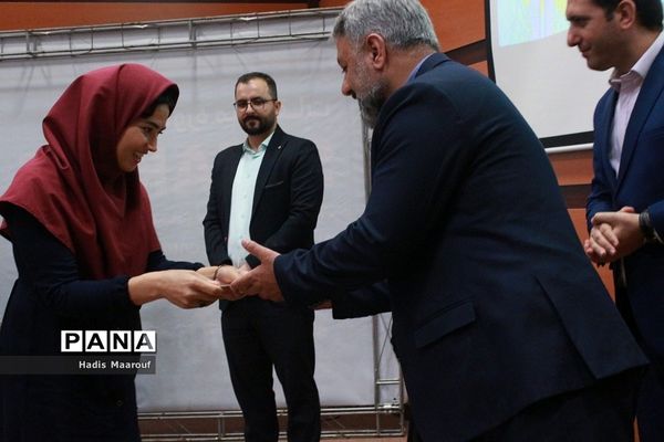 آیین تجلیل از برگزیدگان طرح‌های کارشناسی مشاوره و مراقبت در برابر آسیب‌های اجتماعی