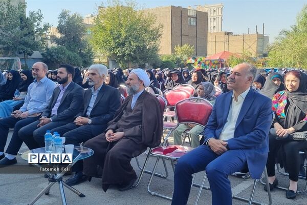 تجلیل از رتبه‌های برتر کنکور سراسری، آموزشی و پرورشی دبیرستان نمونه دولتی ارشاد