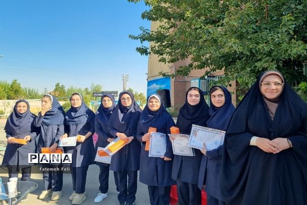 تجلیل از رتبه‌های برتر کنکور سراسری، آموزشی و پرورشی دبیرستان نمونه دولتی ارشاد