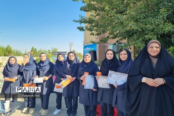 تجلیل از رتبه‌های برتر کنکور سراسری، آموزشی و پرورشی دبیرستان نمونه دولتی ارشاد