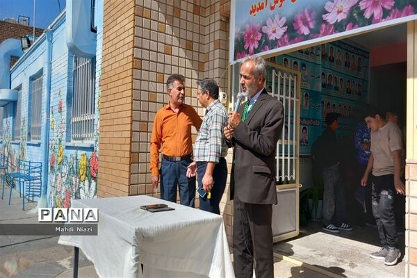نواخته شدن زنگ حمایت از فلسطین در دبیرستان بصیری‌۲ کاشمر