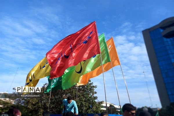 جشن بزرگ میلاد پیامبر اکرم (ص) در میدان ولیعصر تهران