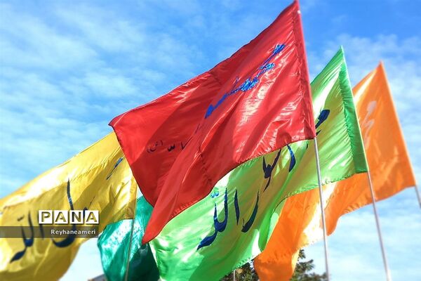 جشن بزرگ میلاد پیامبر اکرم (ص) در میدان ولیعصر تهران