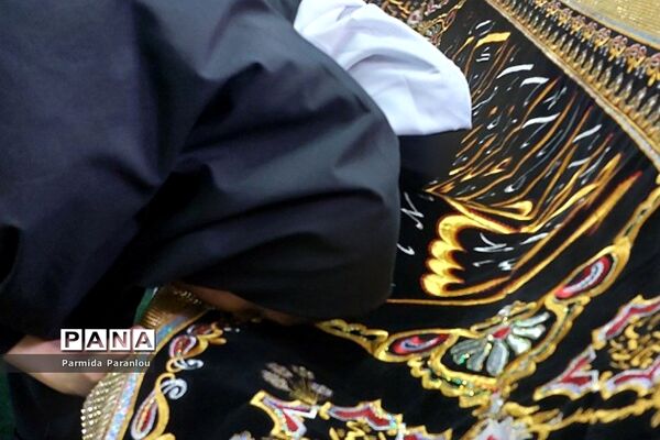 جشن هفته وحدت در دبیرستان نشاط ناحیه ۲ بهارستان‌