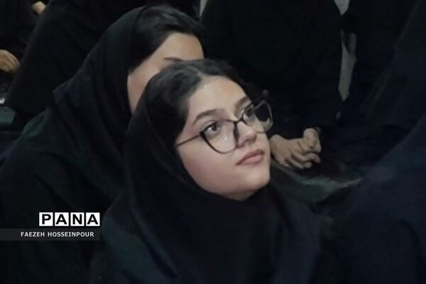 برگزاری همایش انگیزشی «بهترین خودت باش» ویژه دانش‌آموزان کنکوری در دبیرستان حکمت