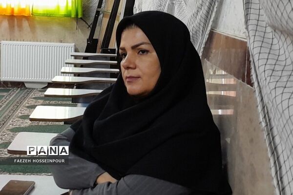 برگزاری همایش انگیزشی «بهترین خودت باش» ویژه دانش‌آموزان کنکوری در دبیرستان حکمت