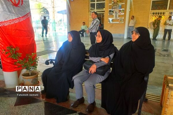 گرامیداشت روز نیروی انتظامی در گلزار شهدای ملارد
