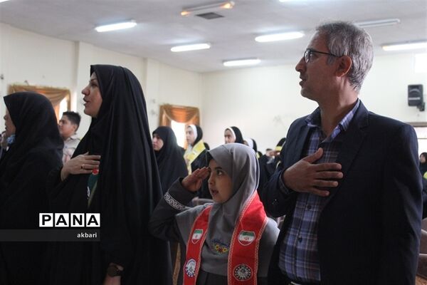 نشست یک روزه مسئولان و مدرسان سازمان دانش‌آموزی