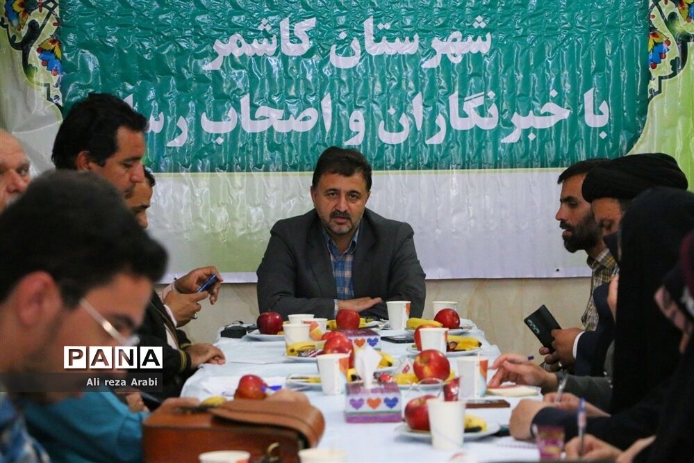 نشست خبری رئیس اداره اوقاف و امور خیریه شهرستان کاشمر