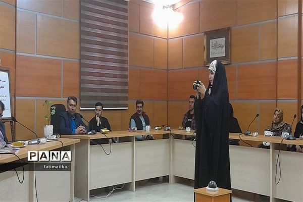 نشست تخصصی مولفان شهرستان فیروزکوه