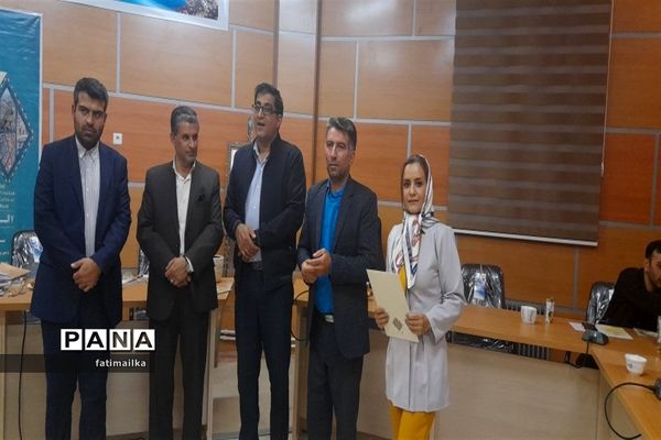 نشست تخصصی مولفان شهرستان فیروزکوه