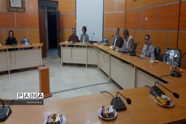 نشست تخصصی مولفان شهرستان فیروزکوه
