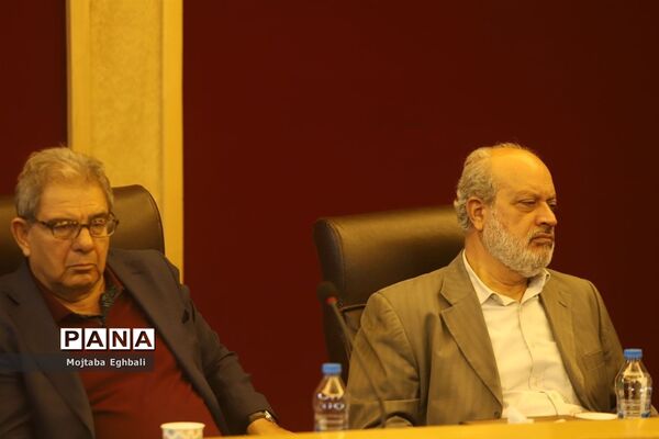 دیدار رئیس شورای شهر اسلامی شهر تهران با مهمانان اجلاس یادواره محمد الدوره