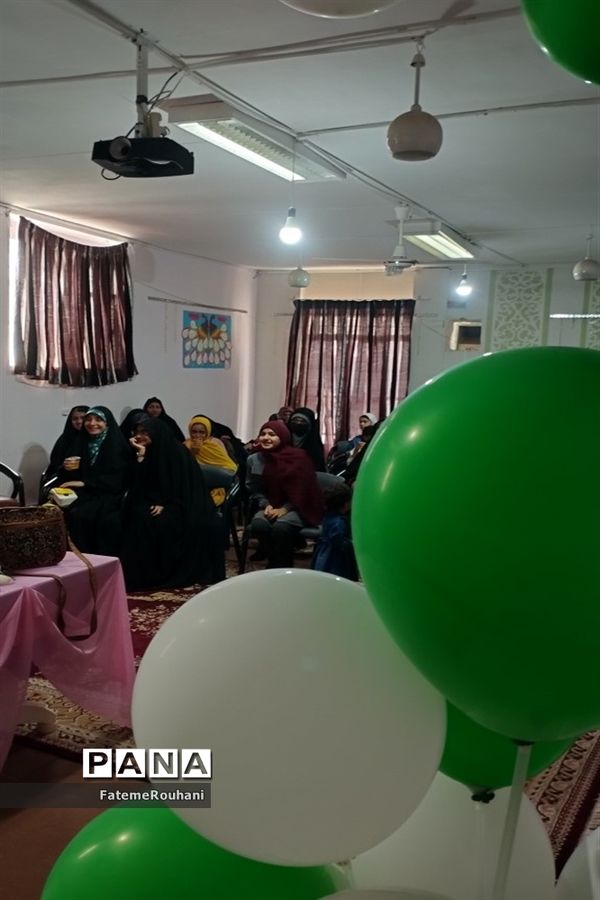 برگزاری پاتوق دخترانه در خلیل آباد