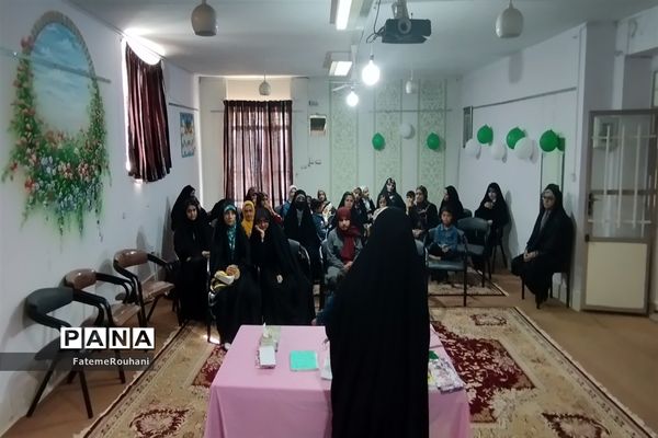 برگزاری پاتوق دخترانه در خلیل آباد