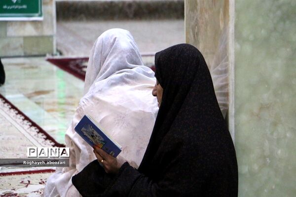 قرائت دعای کمیل در امامزاده بی‌بی سکینه صفادشت