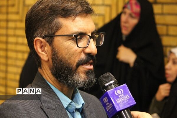 مراسم تجلیل از برگزیدگان چهل و یکمین دوره مسابقات قرآن، عترت و نماز دانش‌آموزان شهرستان کاشان