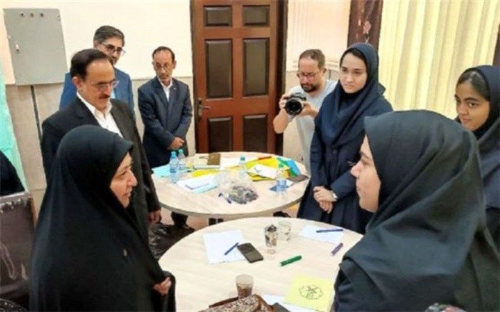 توجه به آموزه‌های قرآن کریم کلید حل مشکلات است