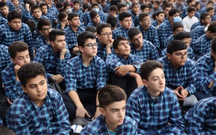 مراسم افتتاحیه برنامه نماز جماعت در واحدهای آموزشی اسلامشهر/فیلم