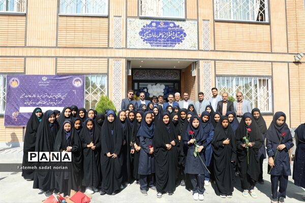 آیین افتتاح دبیرستان دخترانه خیرساز فاطمه سادات حسینی در روستای فرخد منطقه تبادکان