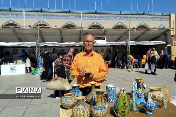 برگزاری نمایشگاه صنایع‌دستی و محصولات روستایی و عشایری در مصلی امام خمینی (ره)