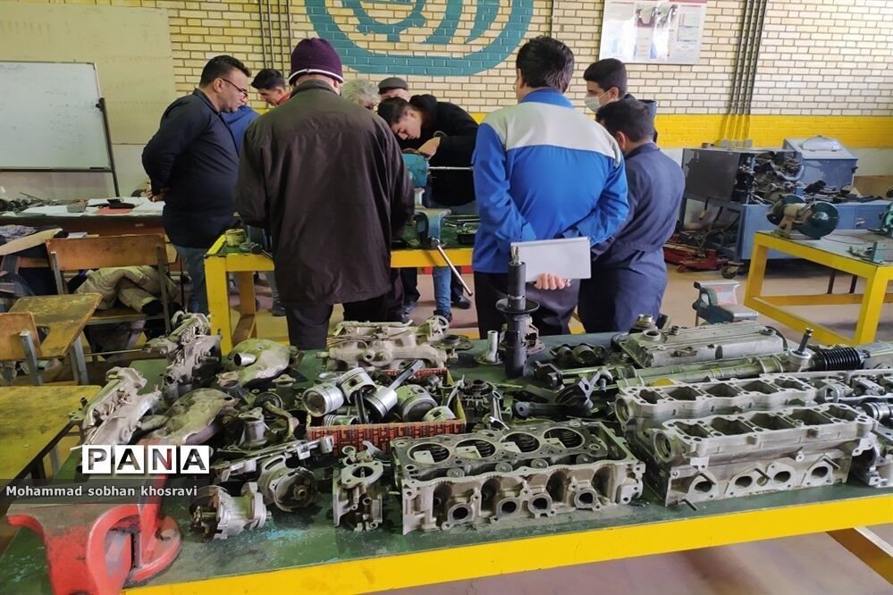 احتمال ایجاد دوره کارشناسی پیوسته با 3 سال برای هنرستانی‌ها