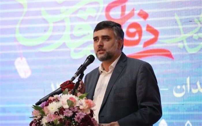 نمایشگاه دفاع مقدس در ارتقاء روحیه تولیدکنندگان کتاب اثرگذار است