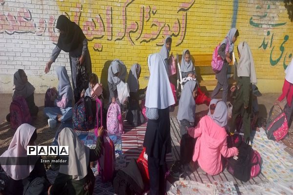 اردوی درون مدرسه ای به‌مناسبت روز جهانی کودک در دبستان لطیفه ناحیه ۷