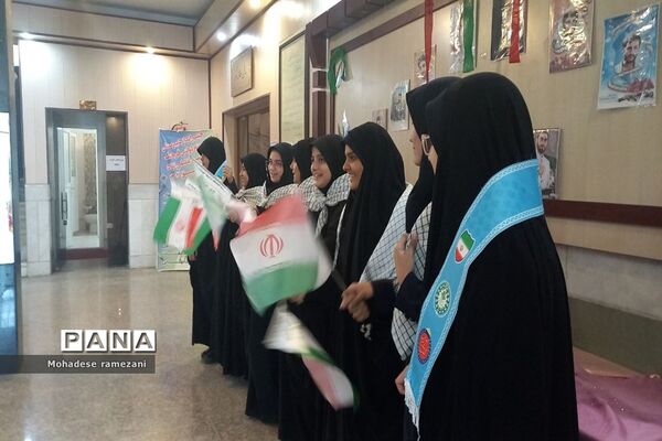 زنگ اتحاد و همبستگی با مردم فلسطین در دبیرستان مهشید مصلی نژاد