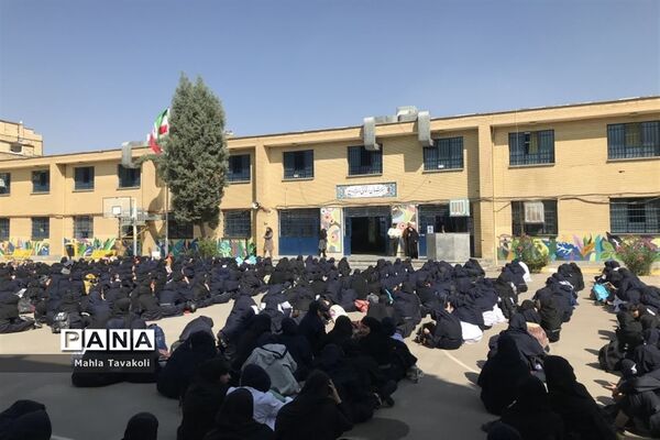گرامیداشت هفته نیروی انتظامی در هنرستان فنی و حرفه‌ای بدیع