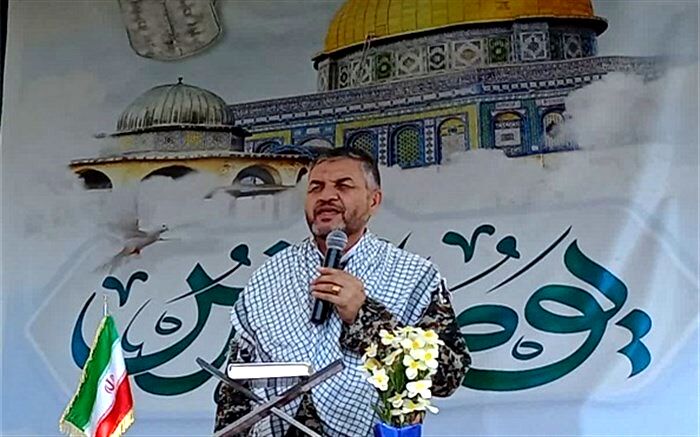 دانش‌آموزان خود را برای نقش‌آفرینی در جبهه حق آماده سازند
