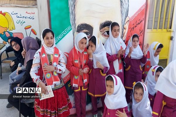 نواختن زنگ همبستگی با مردم مظلوم فلسطین در شهرستان فاروج