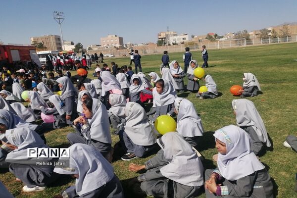 جشن روز جهانی کودک در ورزشگاه آزادی