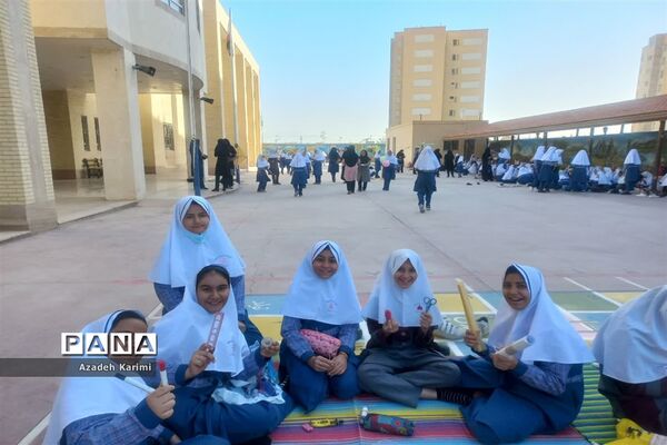 روز جهانی کودک و ساخت بادبادک آرزوها در دبستان شاهد نیک‌اندیشان ناحیه یک