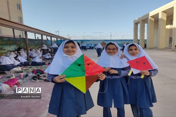 روز جهانی کودک و ساخت بادبادک آرزوها در دبستان شاهد نیک‌اندیشان ناحیه یک