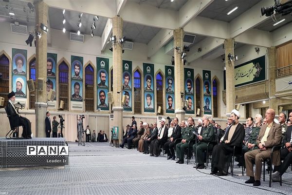 دیدار دست‌اندرکاران کنگره ملی شهدای همدان با مقام معظم رهبری