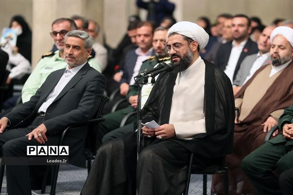 دیدار دست‌اندرکاران کنگره ملی شهدای همدان با مقام معظم رهبری