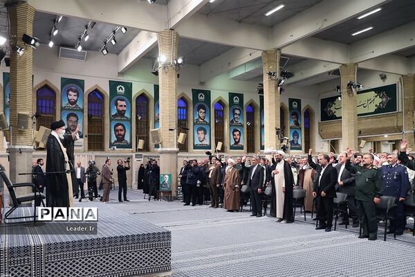 دیدار دست‌اندرکاران کنگره ملی شهدای همدان با مقام معظم رهبری