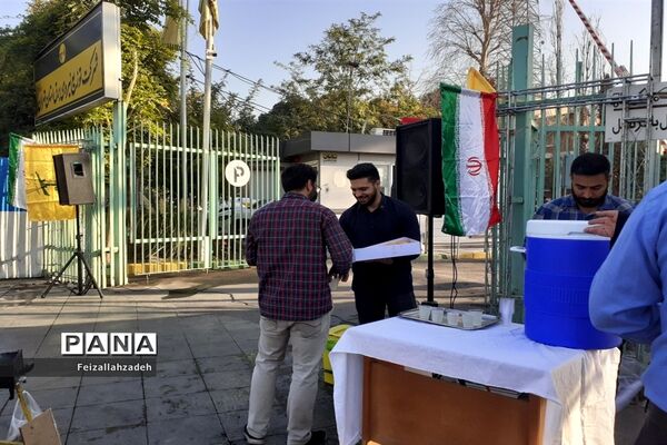 جشن و شادی مردم تهران در خیابان‌ها برای مقاومت فلسطین