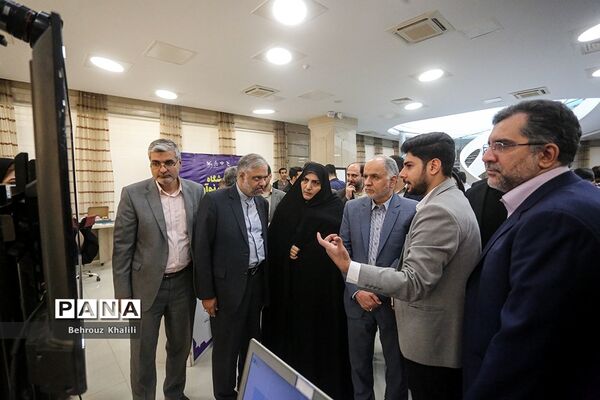افتتاحیه نمایشگاه «یک تجربه نوآورانه»