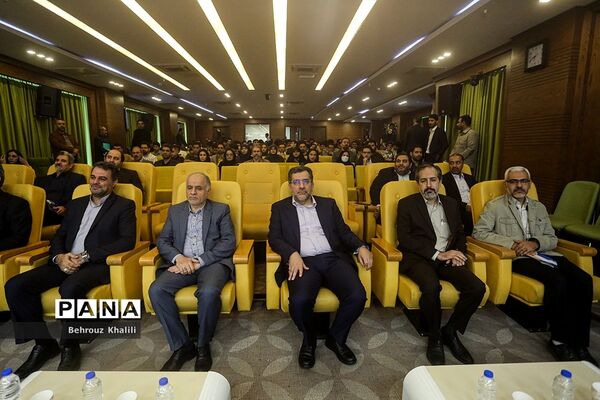 افتتاحیه نمایشگاه «یک تجربه نوآورانه»