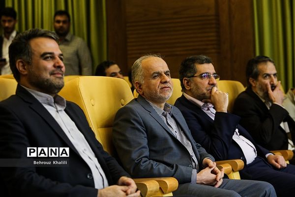 افتتاحیه نمایشگاه «یک تجربه نوآورانه»