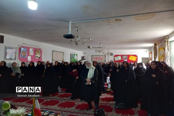 برگزاری جلسه انجمن اولیا و مربیان و آموزش خانواده در آموزشگاه امام علی(ع) ناحیه ۵ مشهد