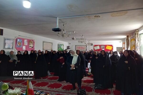برگزاری جلسه انجمن اولیا و مربیان و آموزش خانواده در آموزشگاه امام علی(ع) ناحیه ۵ مشهد