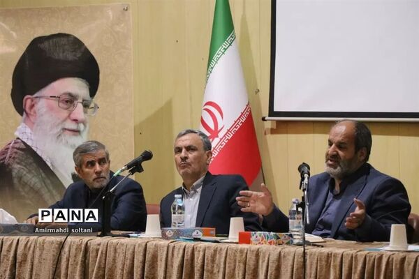 نشست فصلی دهیاران خسروشاه و باسمنج با مدیران استان آذربایجان شرقی