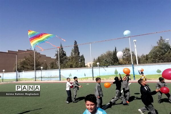 جشن روز جهانی کودک در آموزشگاه پسرانه حافظ یک ناحیه یک