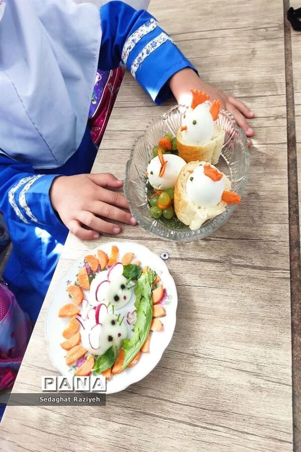 جشنواره تخم مرغ آرایی در مدرسه عصمت وکیلی احمدآباد