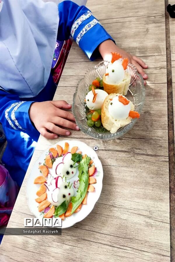 جشنواره تخم مرغ آرایی در مدرسه عصمت وکیلی احمدآباد