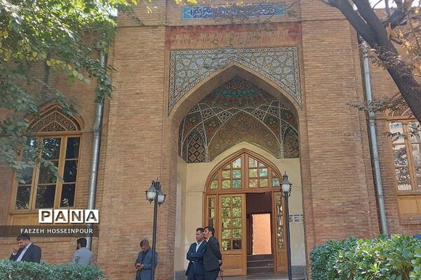 بازدید معاونان پرورشی شهرستان‌های استان تهران از مدرسه دارالفنون